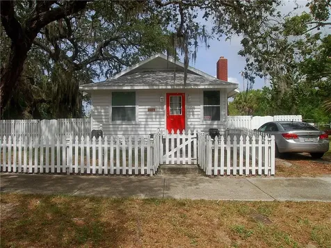 2325 Kingston Street S St Petersburg FL 33711