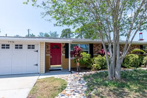 7356 Cass Circle Sarasota FL 34231