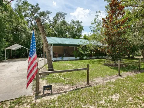 40214 W 9th Avenue Umatilla FL 32784