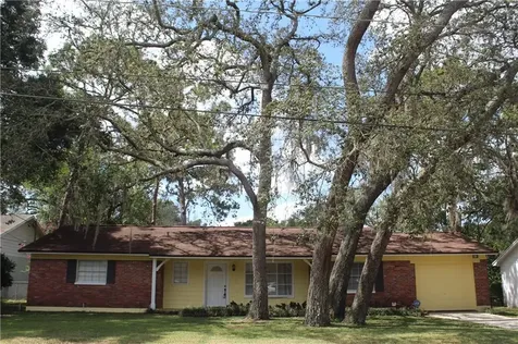 8709 Elmdale Place Tampa FL 33637