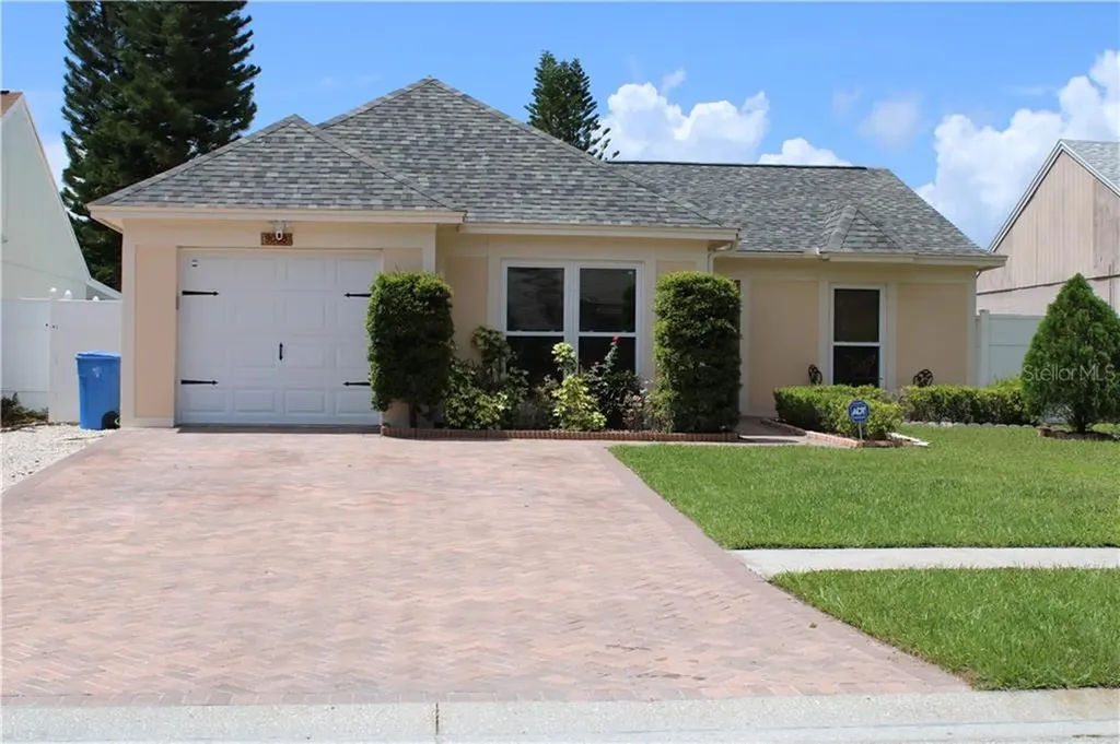 9008 Bana Villa Court Tampa FL 33635