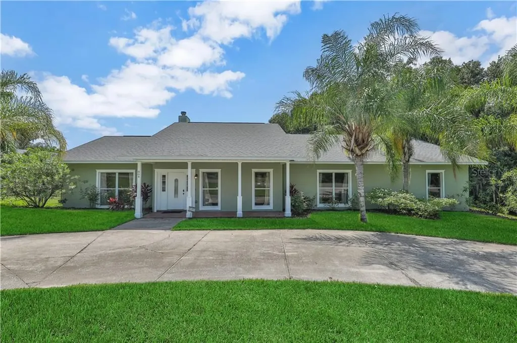 864 Golden Bough Road Lake Wales FL 33898