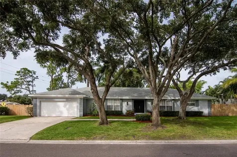 8350 Macoma Drive NE St Petersburg FL 33702