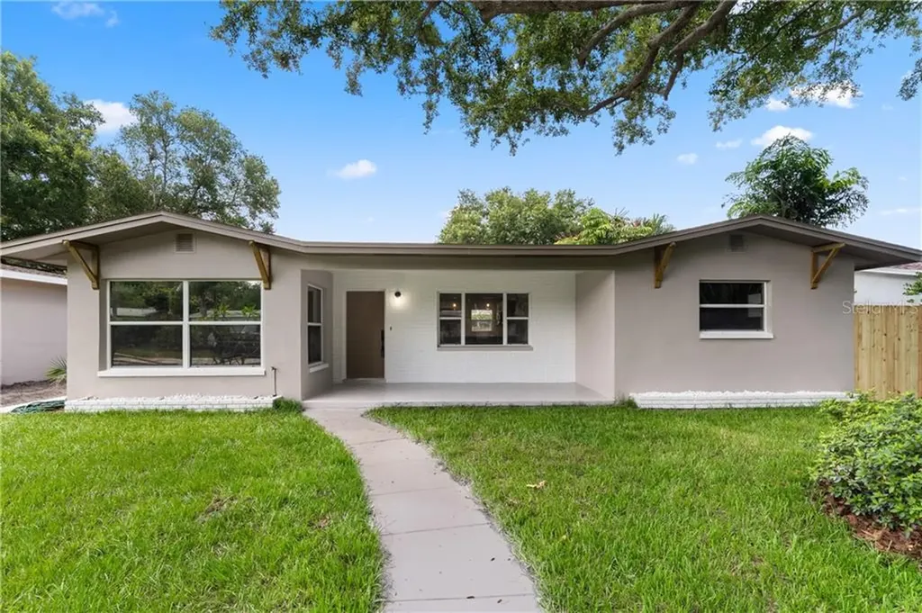 834 39th Avenue NE St Petersburg FL 33703