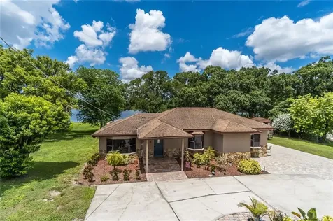 8912 N Arrawana Avenue Tampa FL 33614