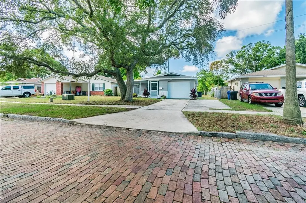 6418 4th Avenue S St Petersburg FL 33707