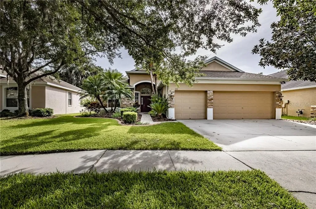5915 Tealwater Place Lithia FL 33547