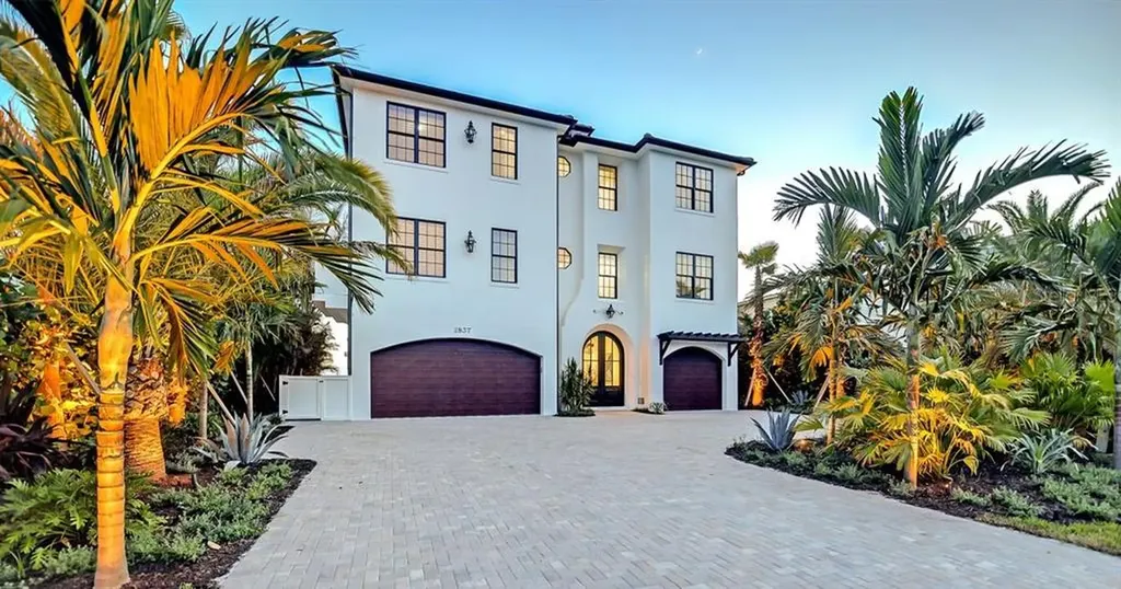 2837 Gulf Of Mexico Drive Longboat Key FL 34228