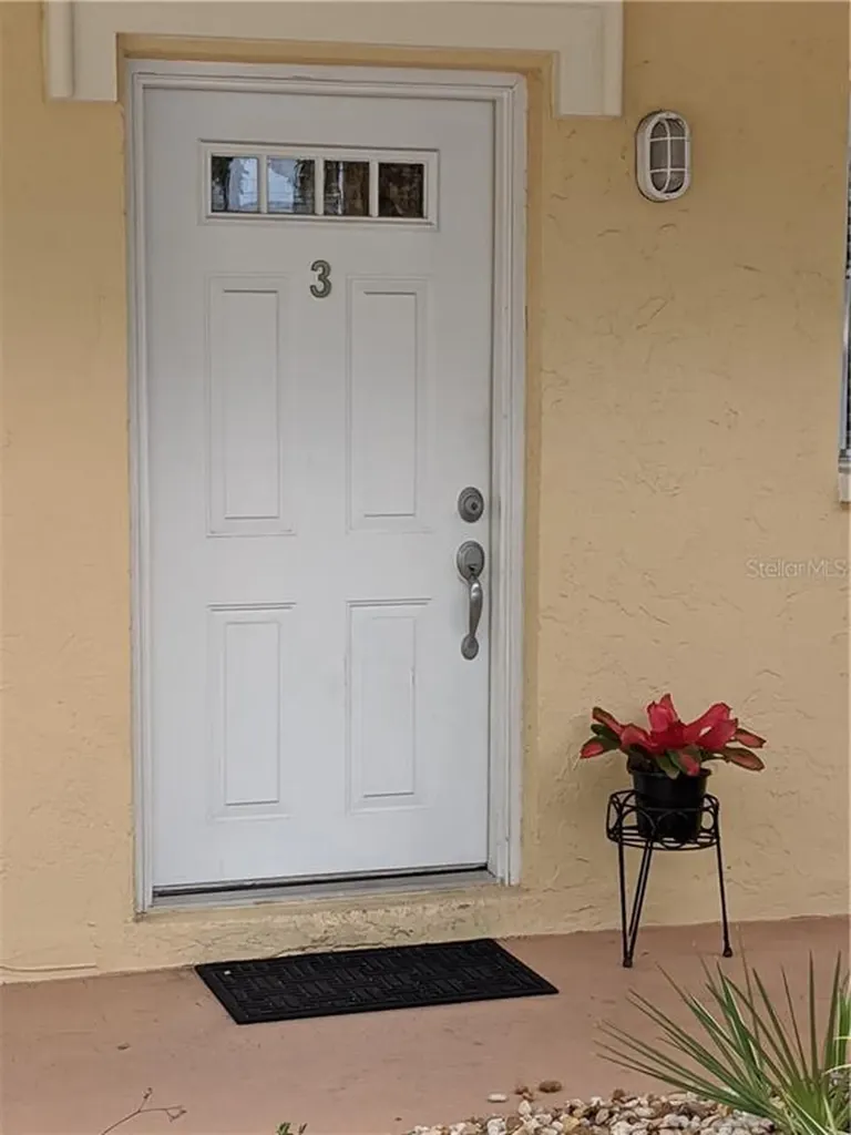 900 La Costa Circle Sarasota FL 34237