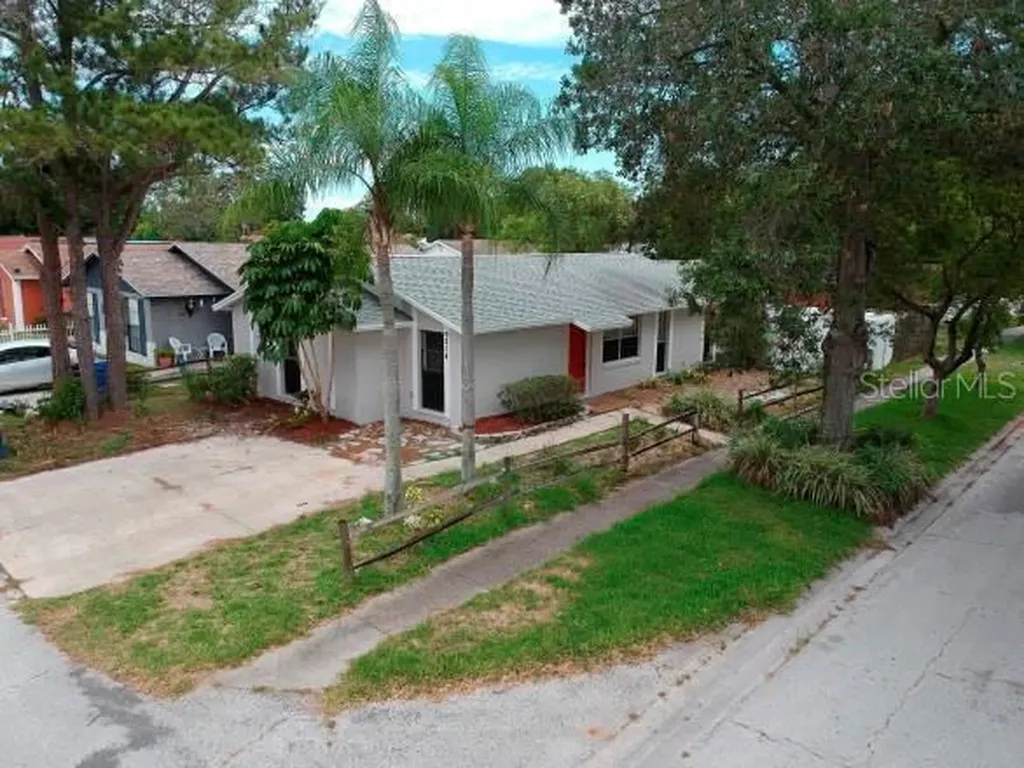 9214 Dalwood Court Tampa FL 33615