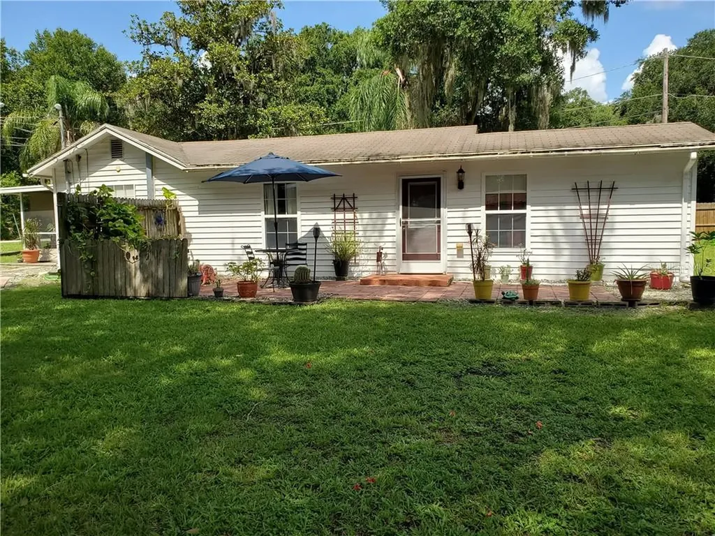 1001 E Derby Avenue Auburndale FL 33823