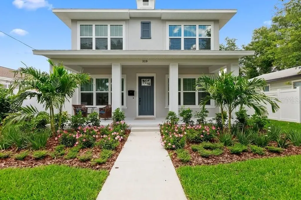 319 27th Avenue N St Petersburg FL 33704