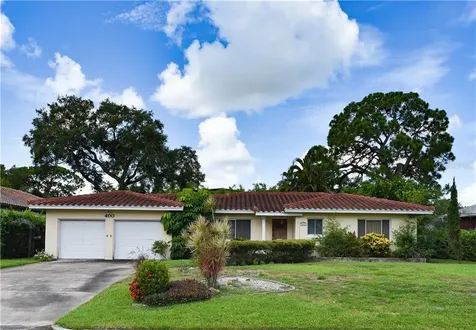 400 Monterey Boulevard NE St Petersburg FL 33704