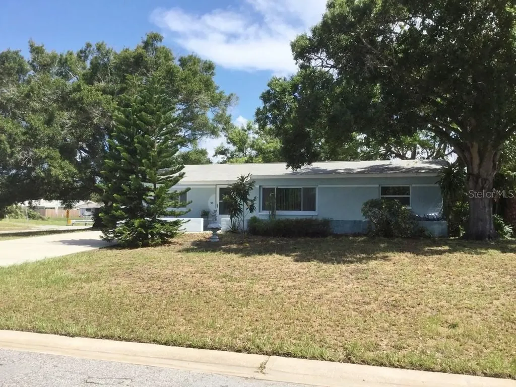 6171 42nd Avenue N St Petersburg FL 33709