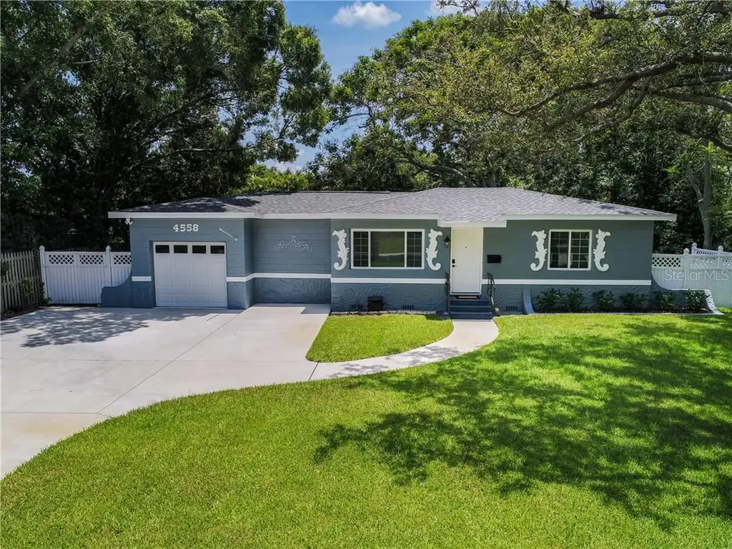 4558 29th Avenue N St Petersburg FL 33713