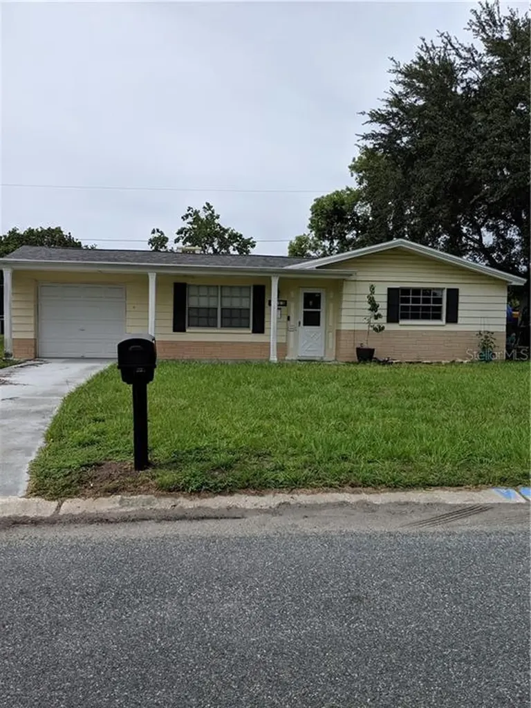3713 Luma Drive Holiday FL 34691
