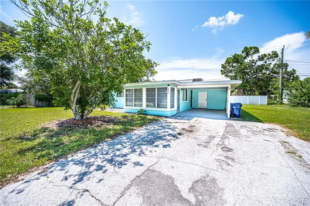 261 E Wentworth Street Englewood FL 34223