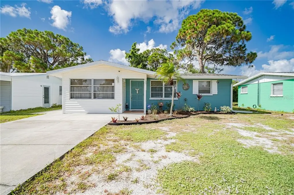 325 E Green Street Englewood FL 34223