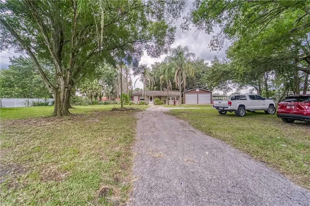 501 Charlie Griffin Road Plant City FL 33566