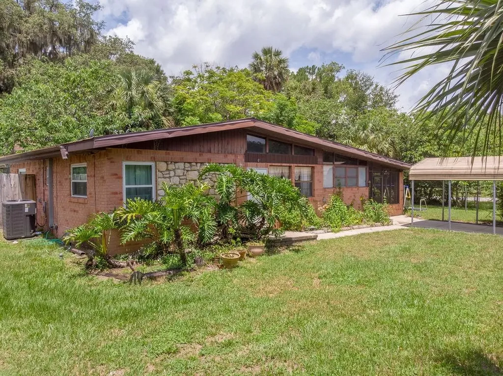 102 Siesta Court Deland FL 32724