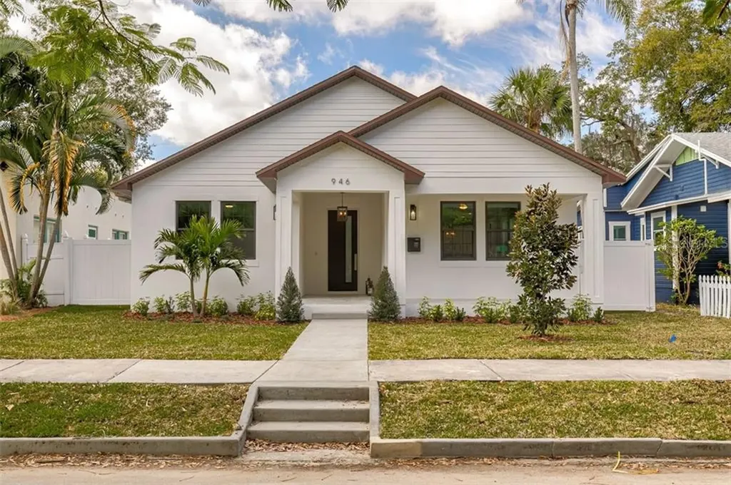 946 13th Street N St Petersburg FL 33705