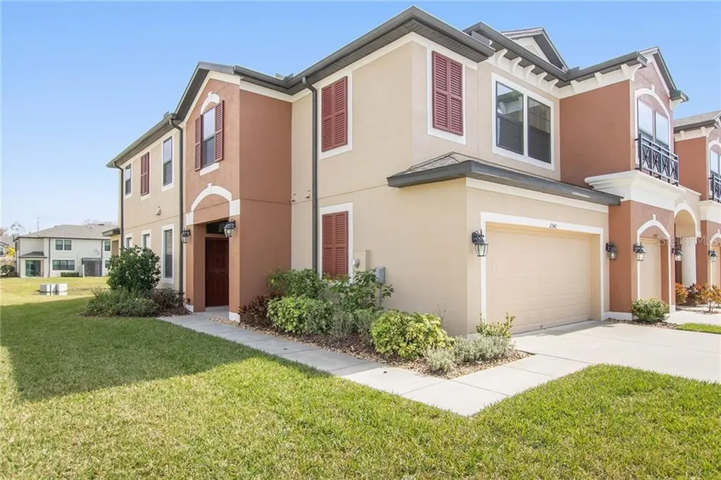 11541 Crowned Sparrow Lane Tampa FL 33626