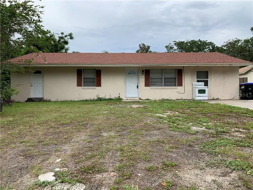 321 W 5th Street Apopka FL 32703