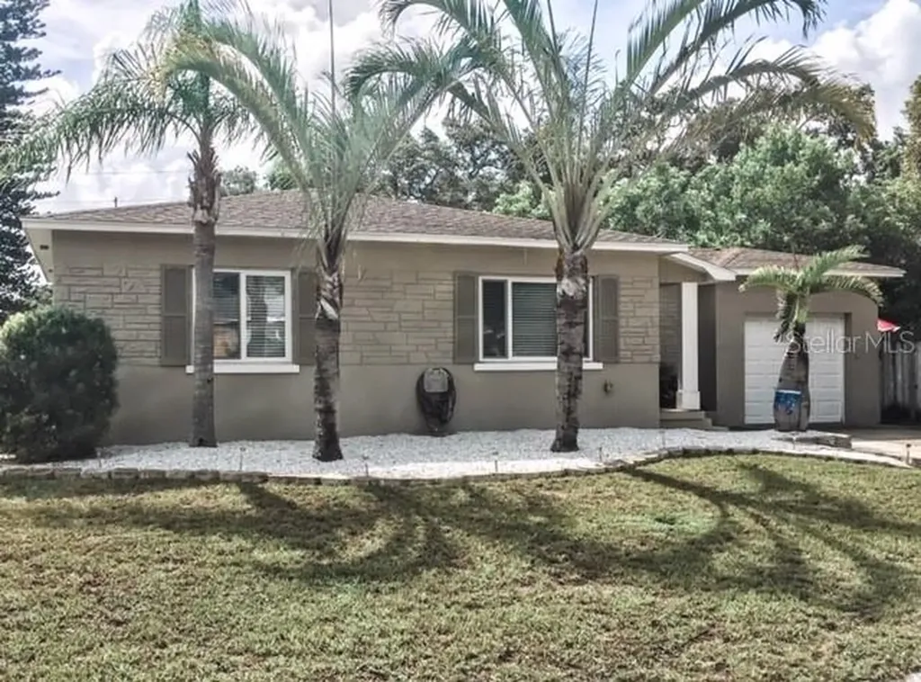 231 53rd Street N St Petersburg FL 33710