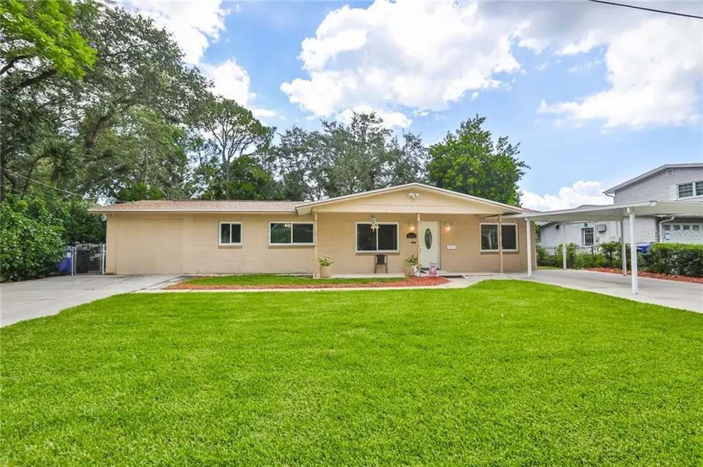 8485 15th Way N St Petersburg FL 33702