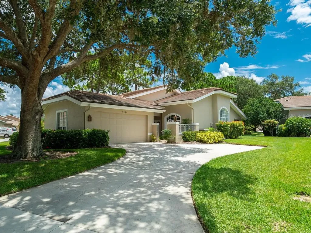 4061 Penshurst Park Sarasota FL 34235