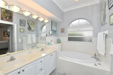 4590 Samoset Drive Sarasota FL 34241