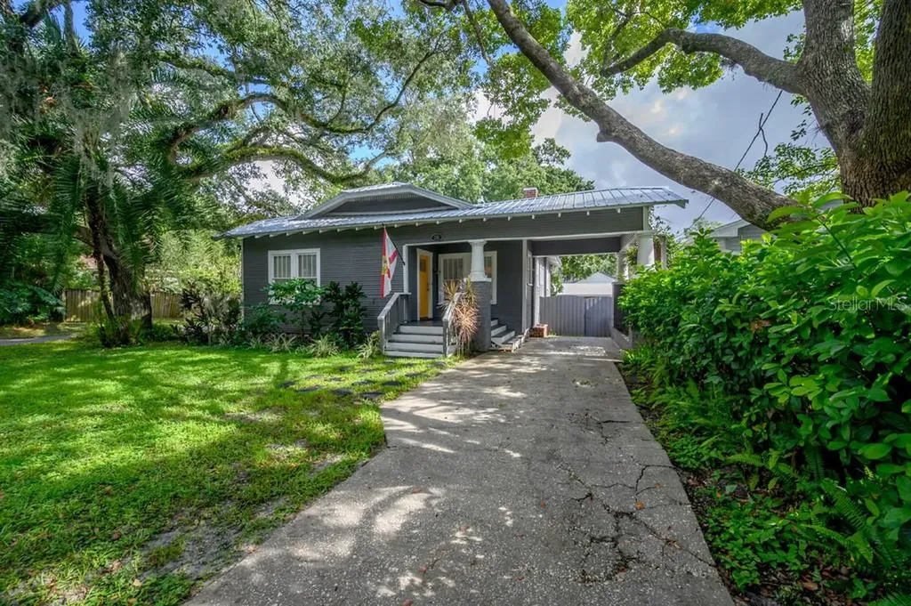 711 W River Heights Avenue Tampa FL 33603