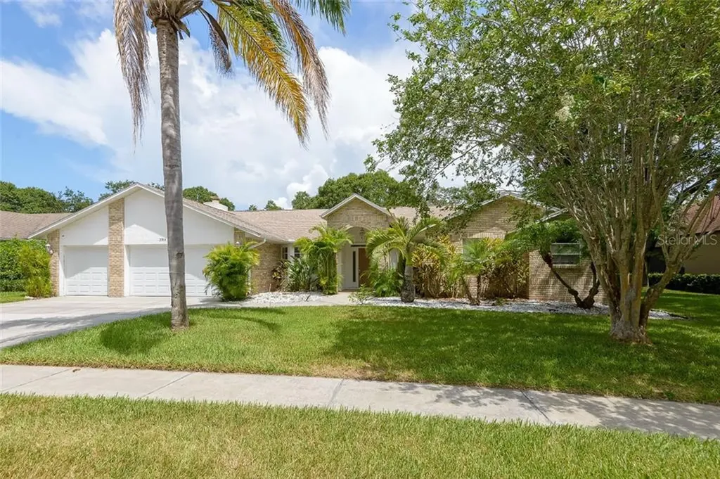 2314 Eagle Bluff Drive Valrico FL 33596