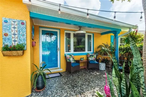 6261 5th Avenue N St Petersburg FL 33710