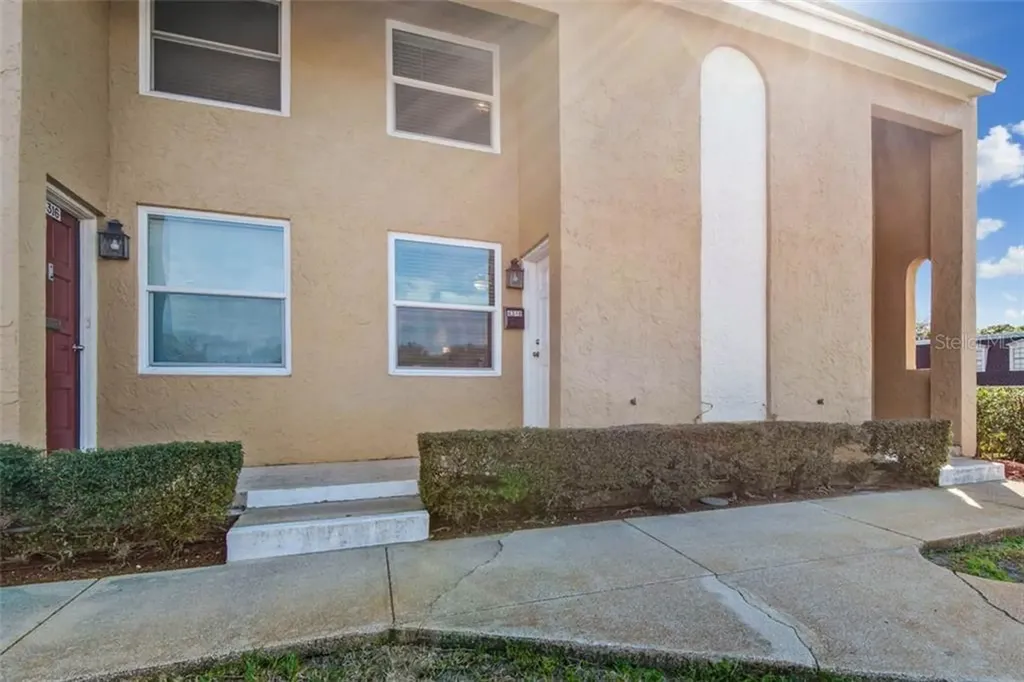 4318 La Mora Court Tampa FL 33611