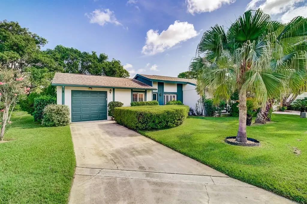 4909 Glamour Lane Orlando FL 32821