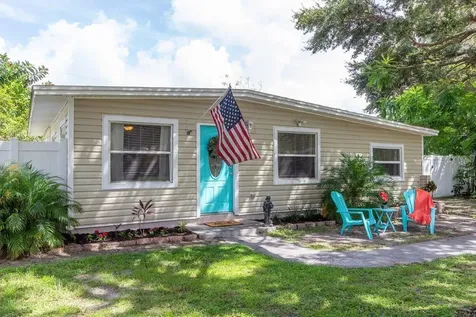 6746 13th Street N St Petersburg FL 33702