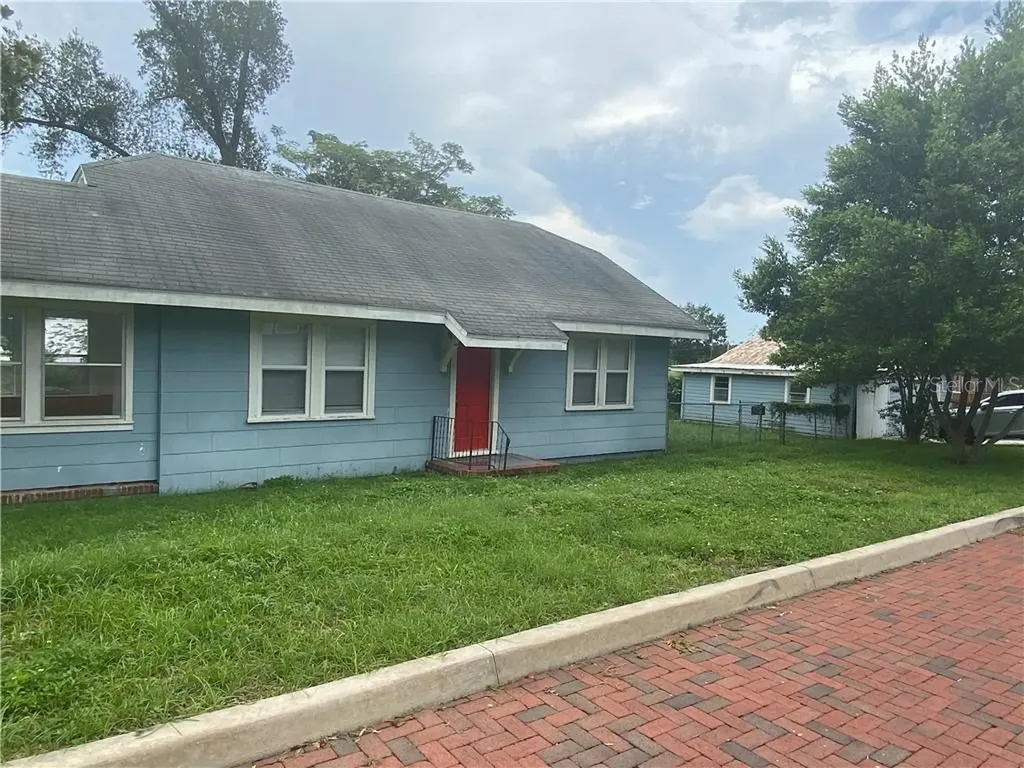 932 Oakhill Street Lakeland FL 33815