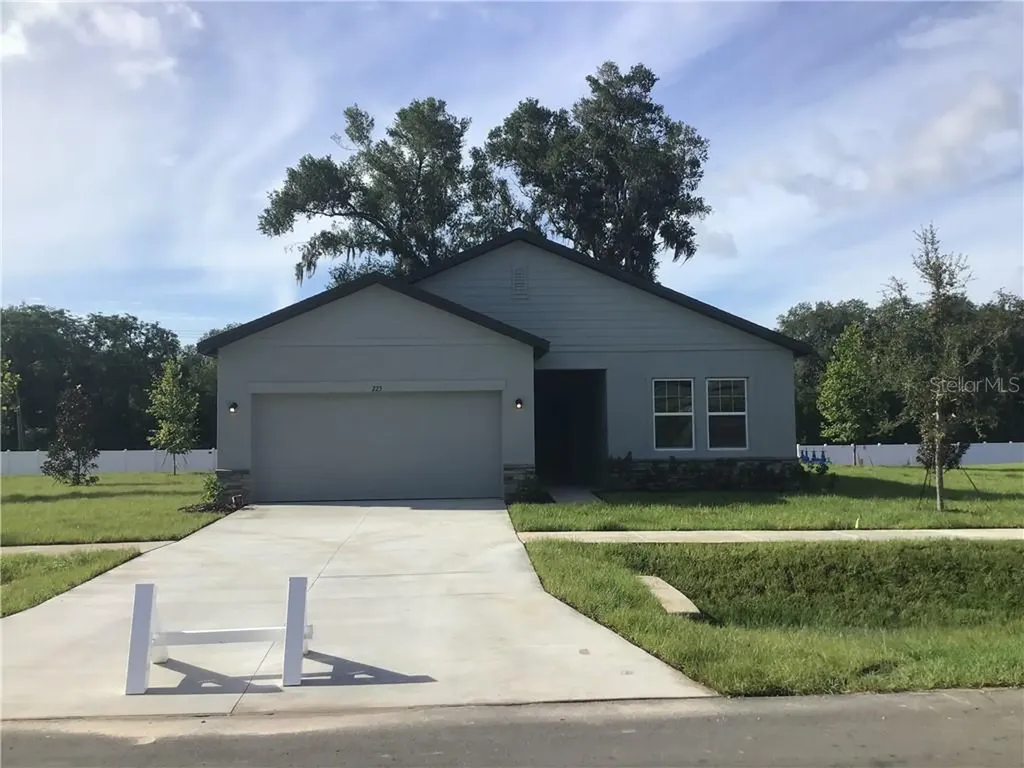 725 Garden Oaks Square Seffner FL 33584