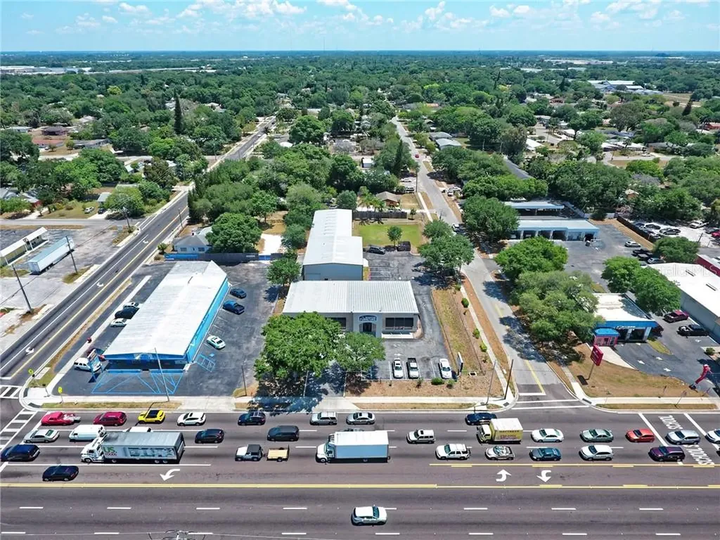 3015 1st Street E Bradenton FL 34208