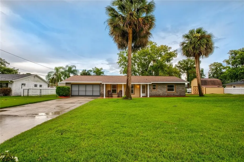 12649 Pine Island Drive Leesburg FL 34788