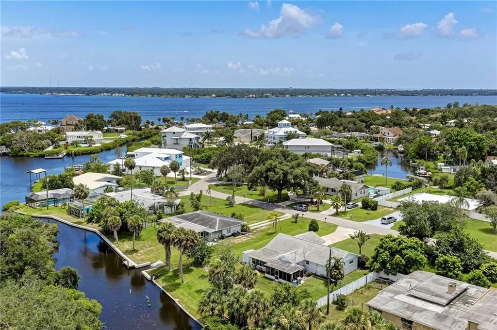 328 Sally Lee Drive Ellenton FL 34222
