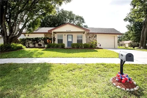 2104 N Warnell Street Plant City FL 33563