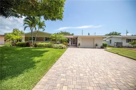 6850 11th Avenue N St Petersburg FL 33710