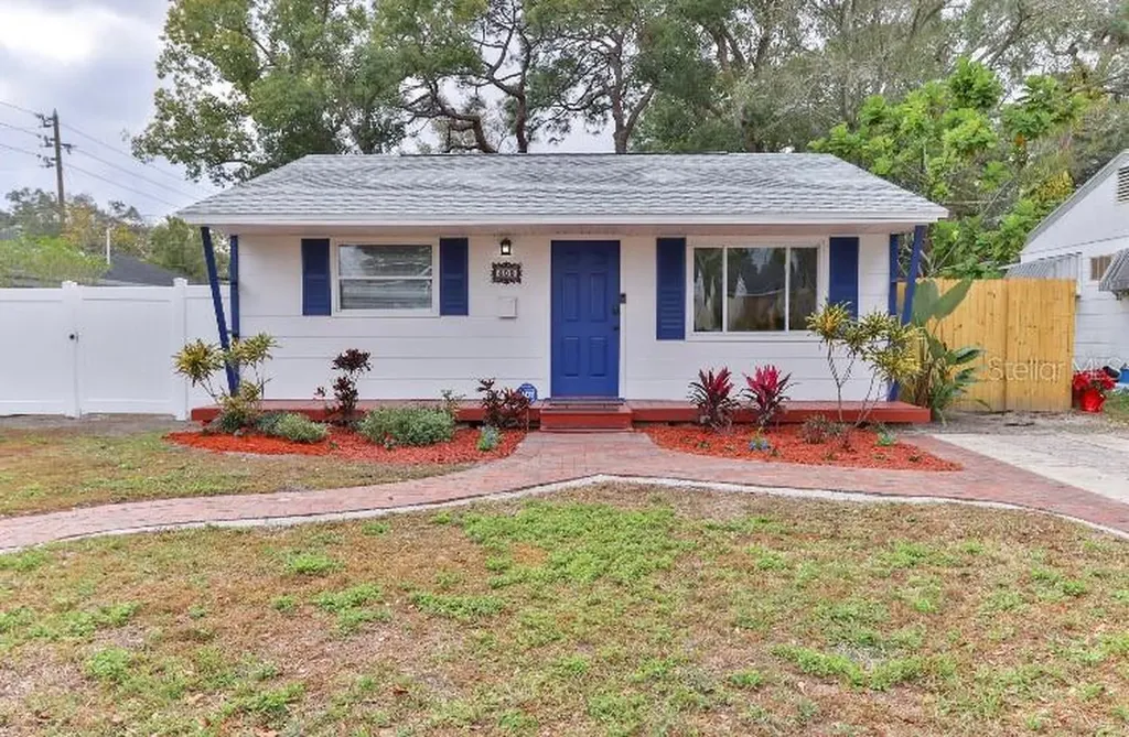 508 39th Avenue N St Petersburg FL 33703