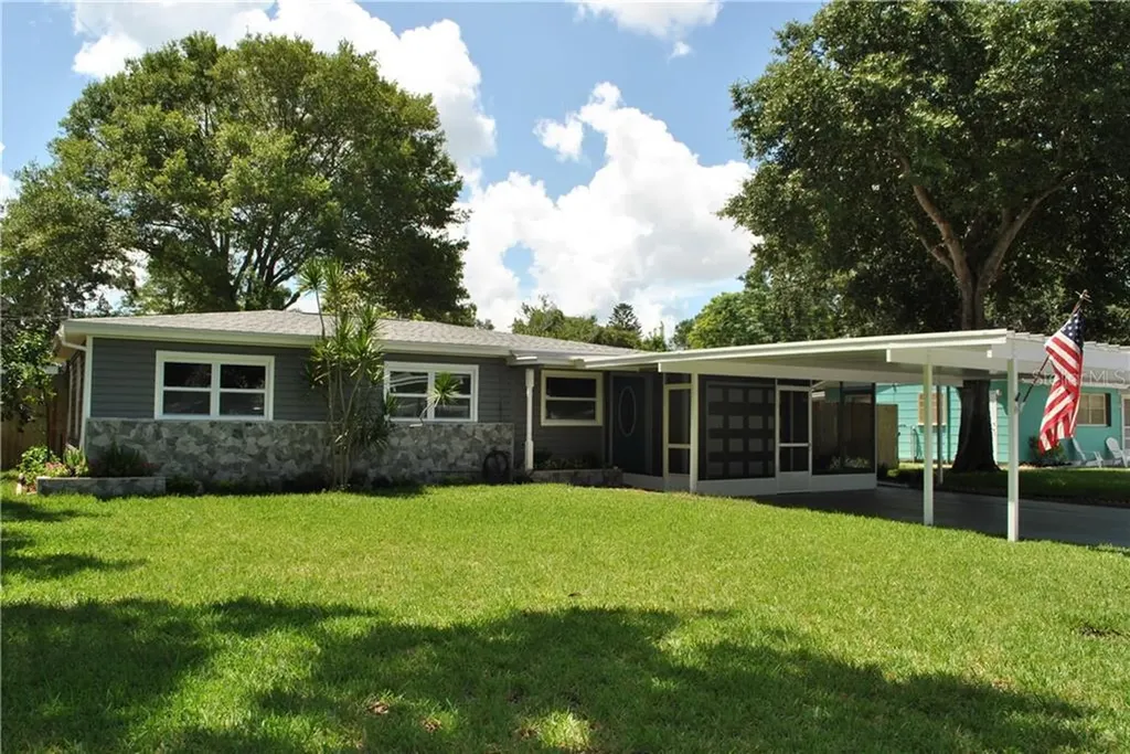 6711 15th Street N St Petersburg FL 33702