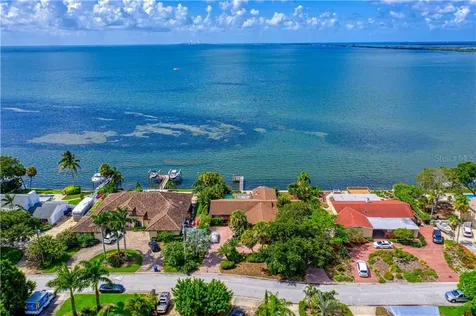 2582 70th Avenue S St Petersburg FL 33712