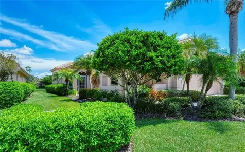 7169 Del Lago Drive Sarasota FL 34238
