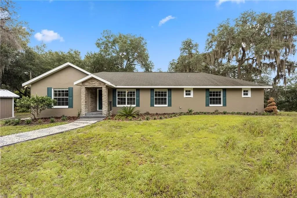 106 Hutchinson Lane Hawthorne FL 32640