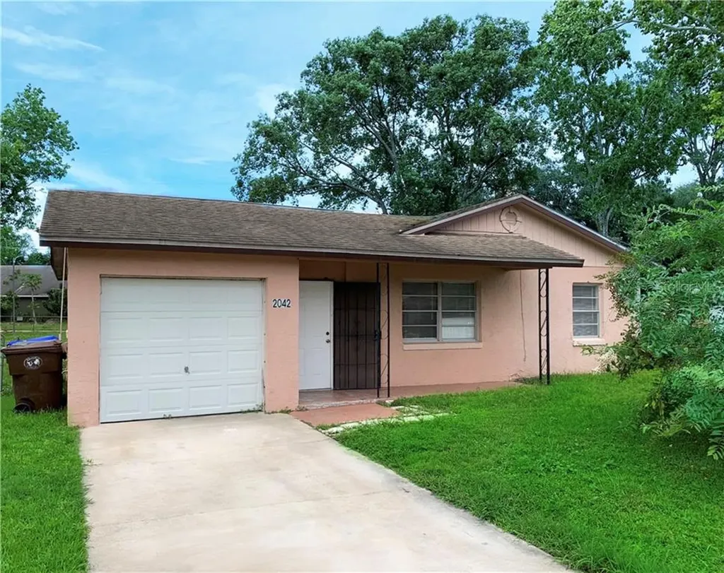 2042 Valencia Circle Kissimmee FL 34741